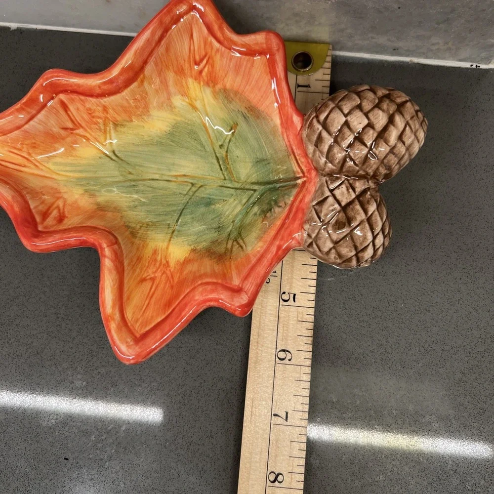 Hand Painted Leaf Dish WCL Pottery Vintage 8x6x2 Inches Beautiful